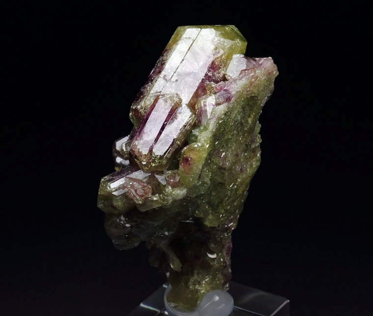 gemmy bi-terminated VESUVIANITE bi-color