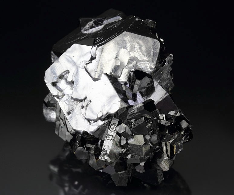 twinned GALENA, truncated SPHALERITE tetrahedrons