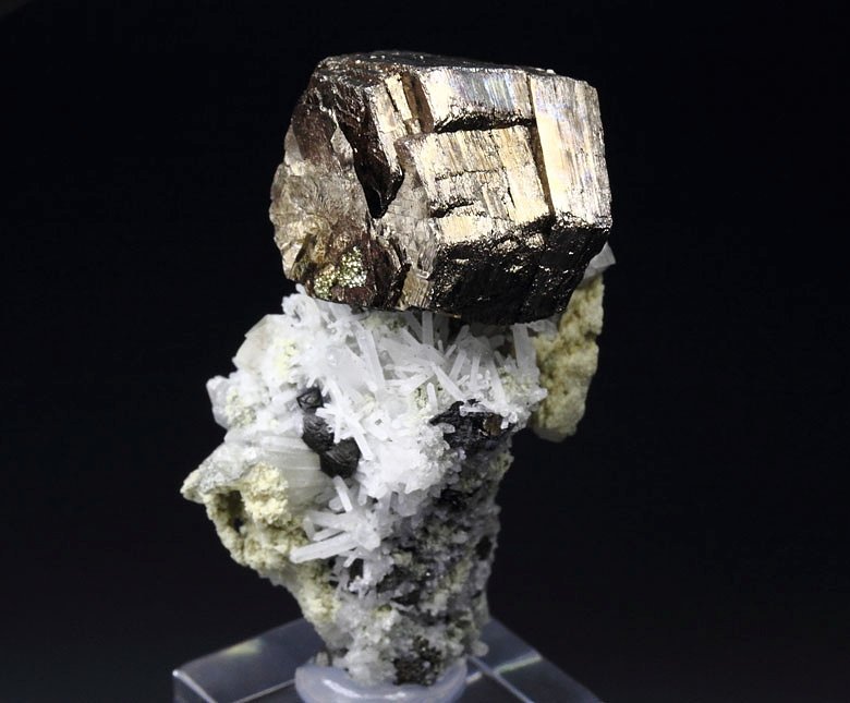 PYRRHOTITE, PYRITE, SPHALERITE, QUARTZ