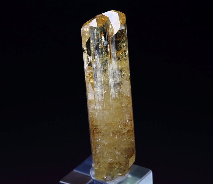 gem TOPAZ var. IMPERIAL TOPAZ