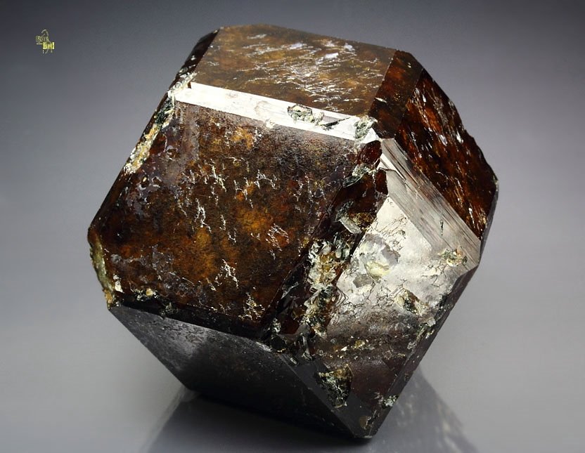 GARNET var. ANDRADITE