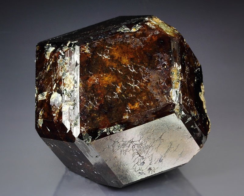 GARNET var. ANDRADITE