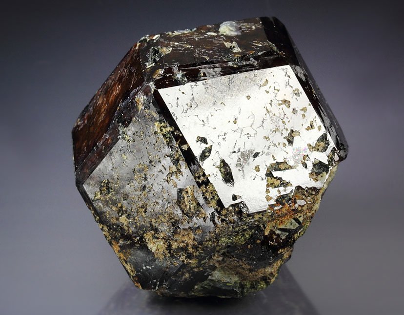 GARNET var. ANDRADITE