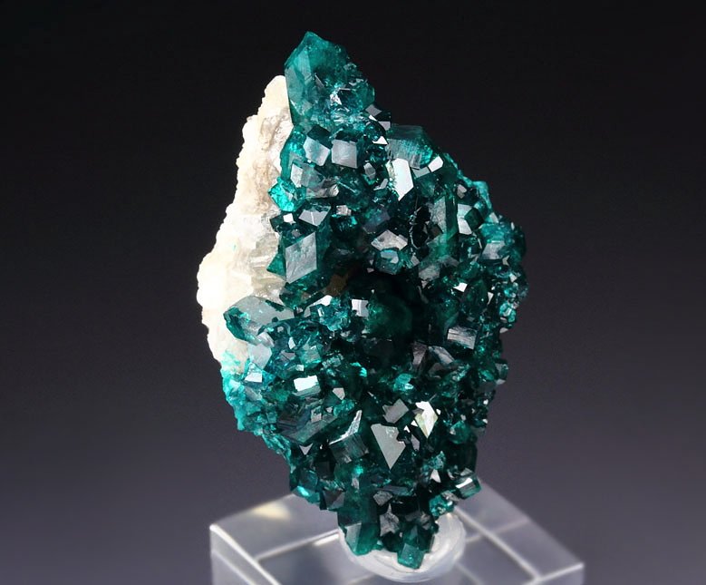 gem DIOPTASE