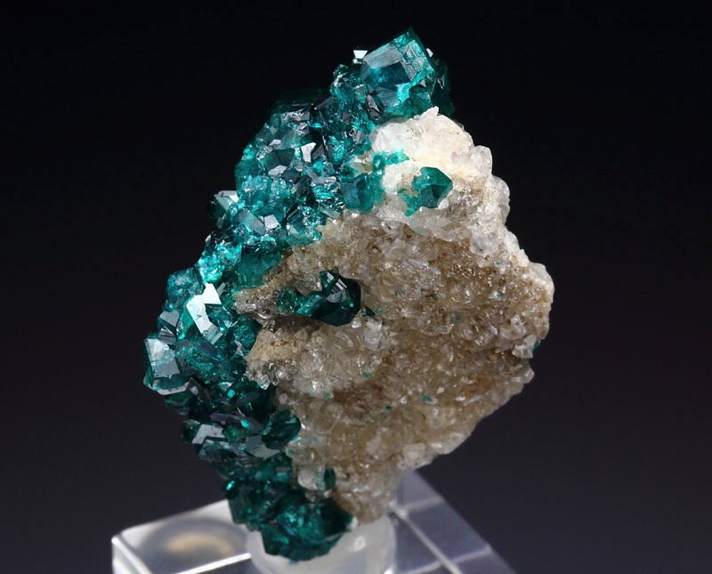 gem DIOPTASE