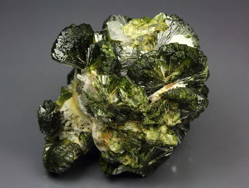 EPIDOTE, QUARTZ