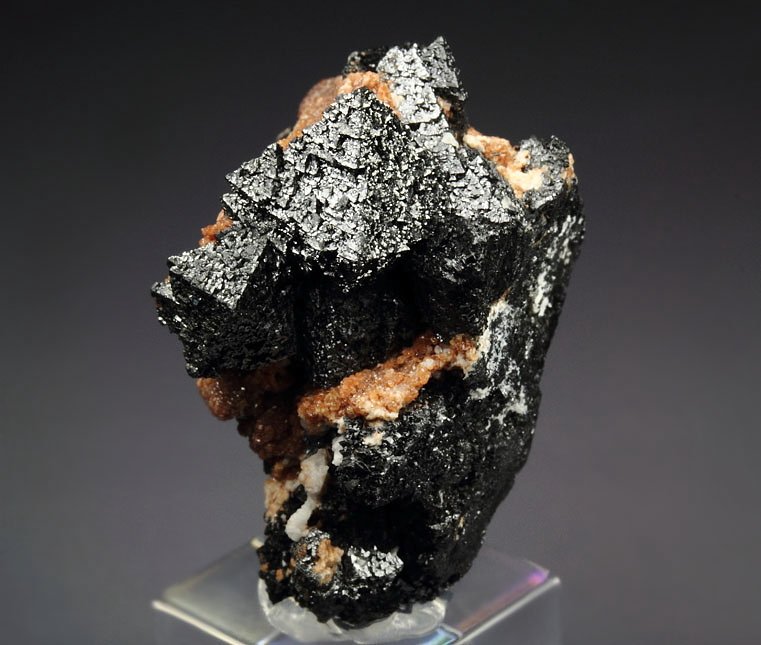 HAUSMANNITE, GARNET var. ANDRADITE