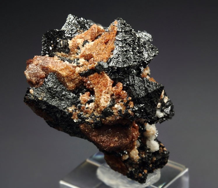 HAUSMANNITE, GARNET var. ANDRADITE