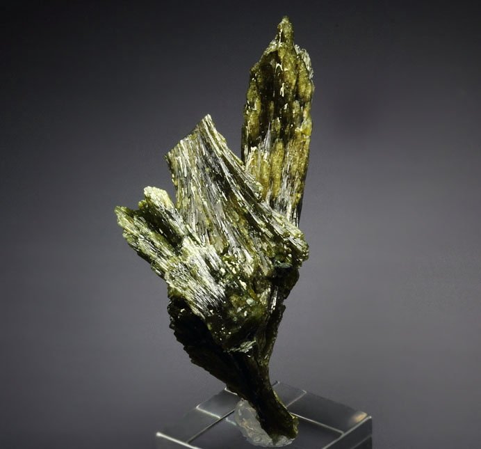 EPIDOTE