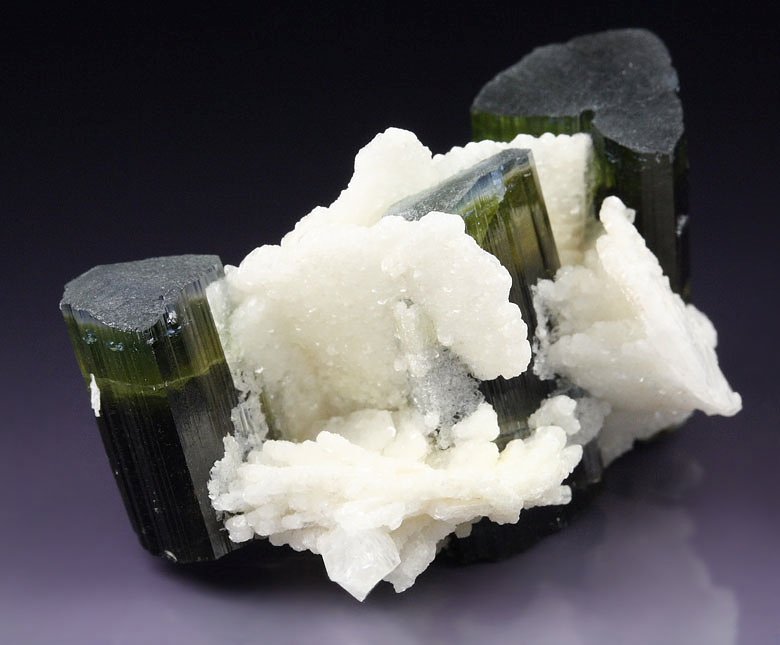 gem TOURMALINE var. ELBAITE, ALBITE