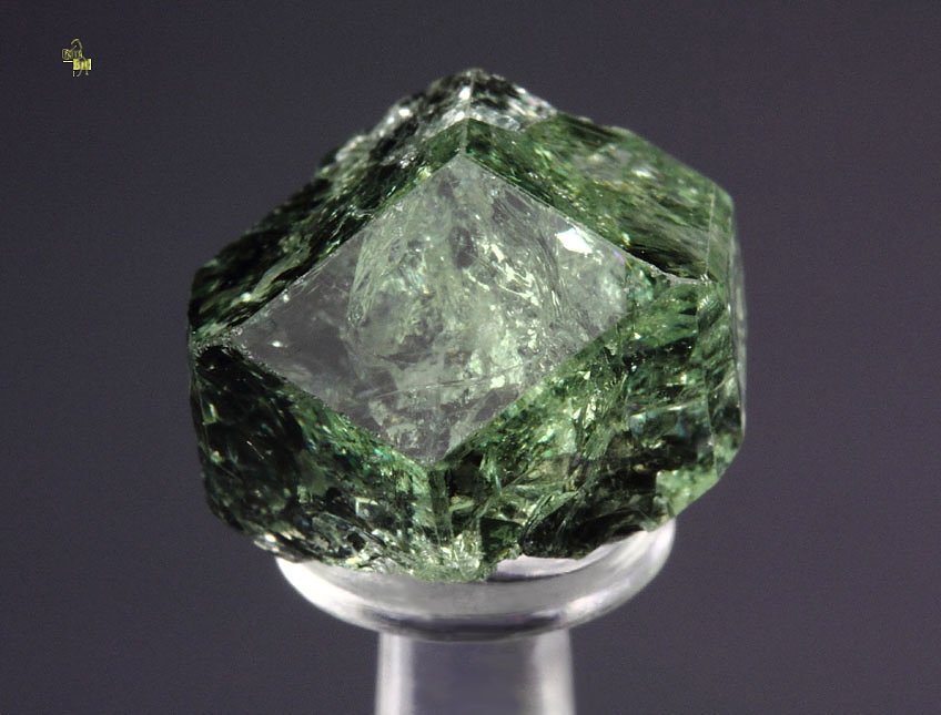 gem GARNET var. GROSSULAR var. TSAVORITE