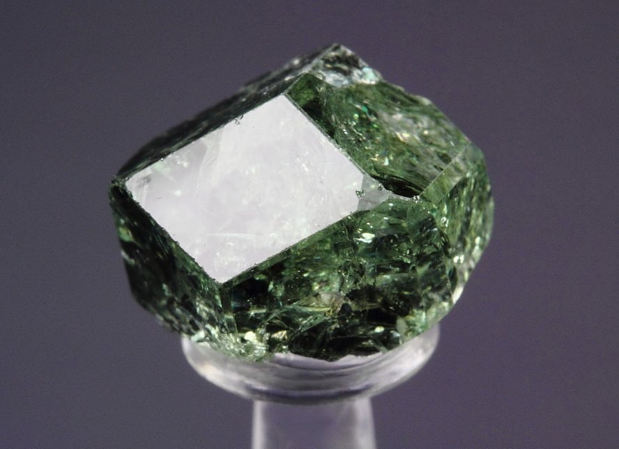 gem GARNET var. GROSSULAR var. TSAVORITE