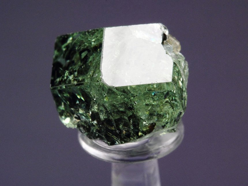 gem GARNET var. GROSSULAR var. TSAVORITE