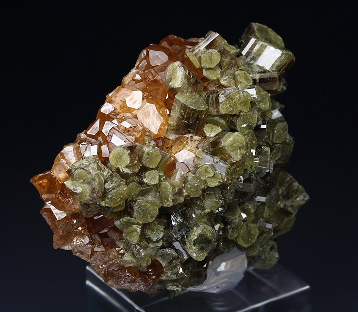 gem GARNET var. GROSSULAR, DIOPSIDE