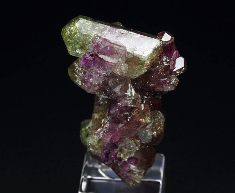 gemmy bi-terminated VESUVIANITE bi-color