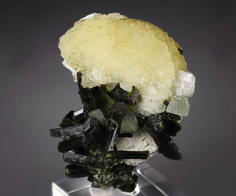 new find - STILBITE, PREHNITE, EPIDOTE