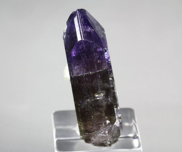 gem ZOISITE var. TANZANITE