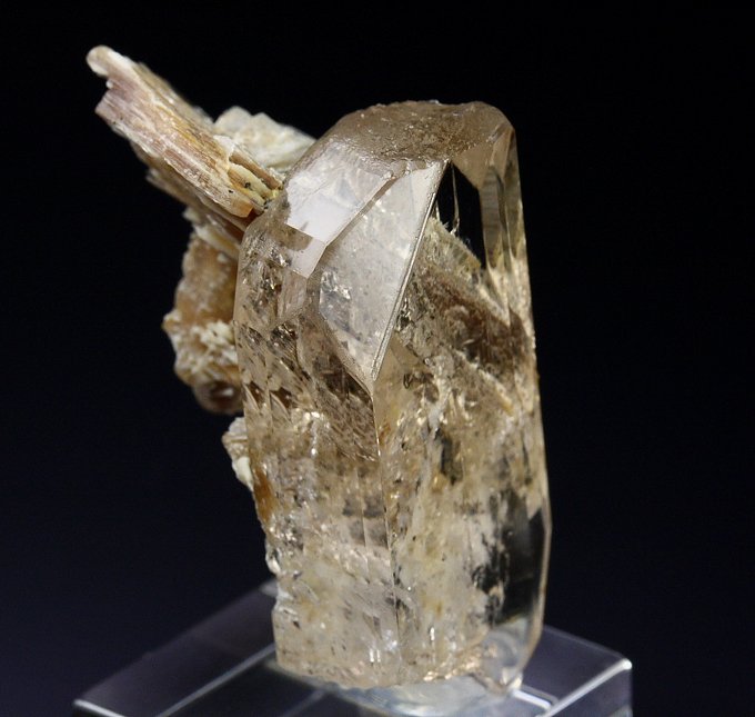 gem TOPAZ, MUSCOVITE