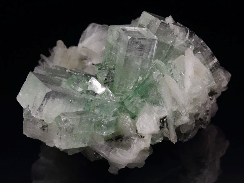 FLUORAPOPHYLLITE-(K) disco ball, STILBITE