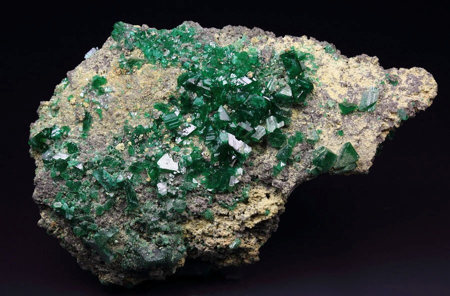 ADAMITE var. CUPRIAN ADAMITE, FERRILOTHARMEYERITE