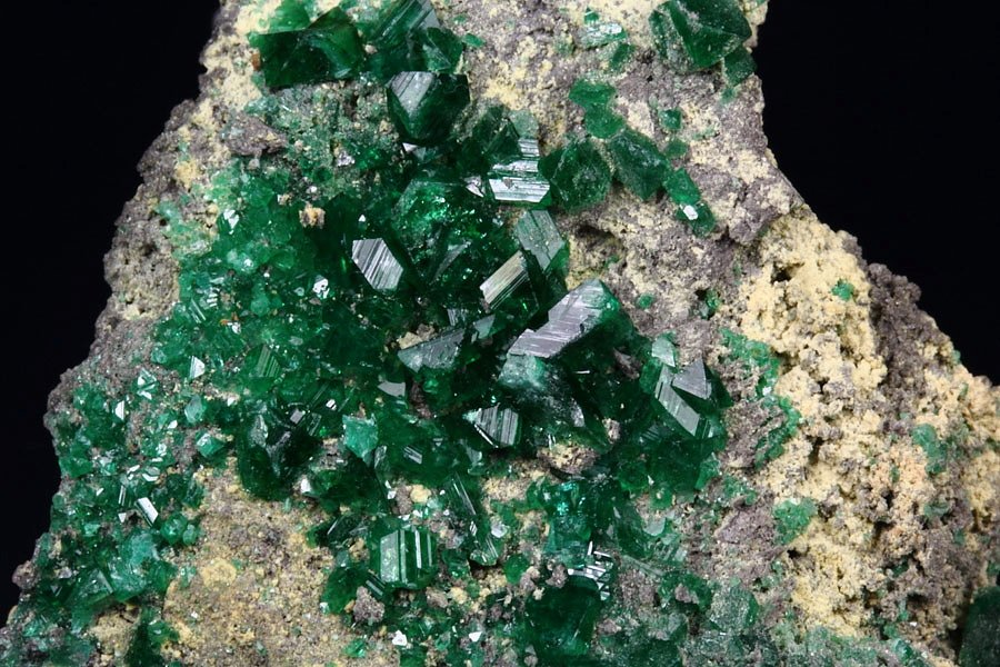 ADAMITE var. CUPRIAN ADAMITE, FERRILOTHARMEYERITE