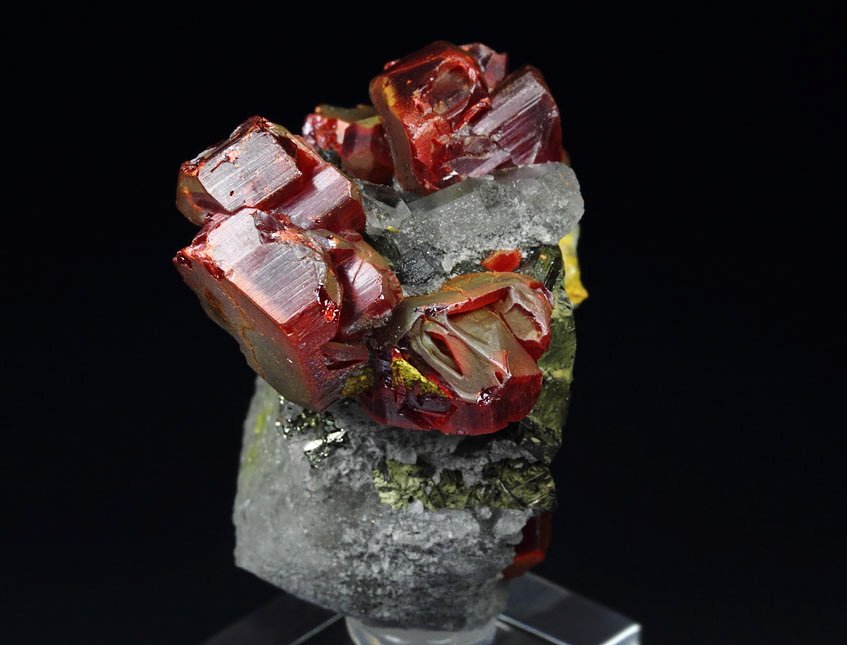 REALGAR, CHALCOPYRITE, QUARTZ