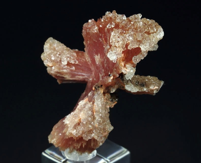 INESITE, HUBEITE, APOPHYLLITE 