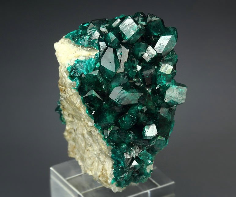 gem DIOPTASE