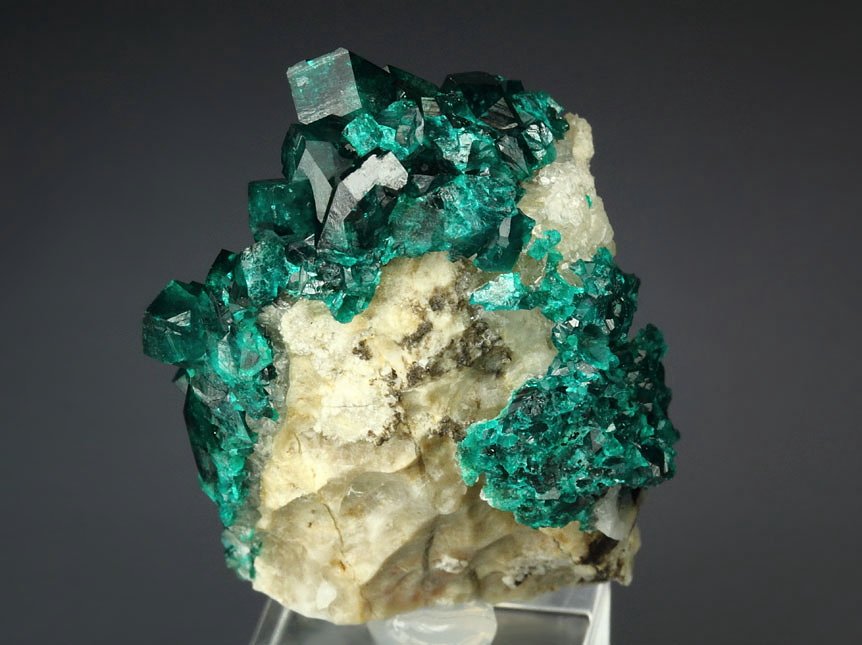 gem DIOPTASE