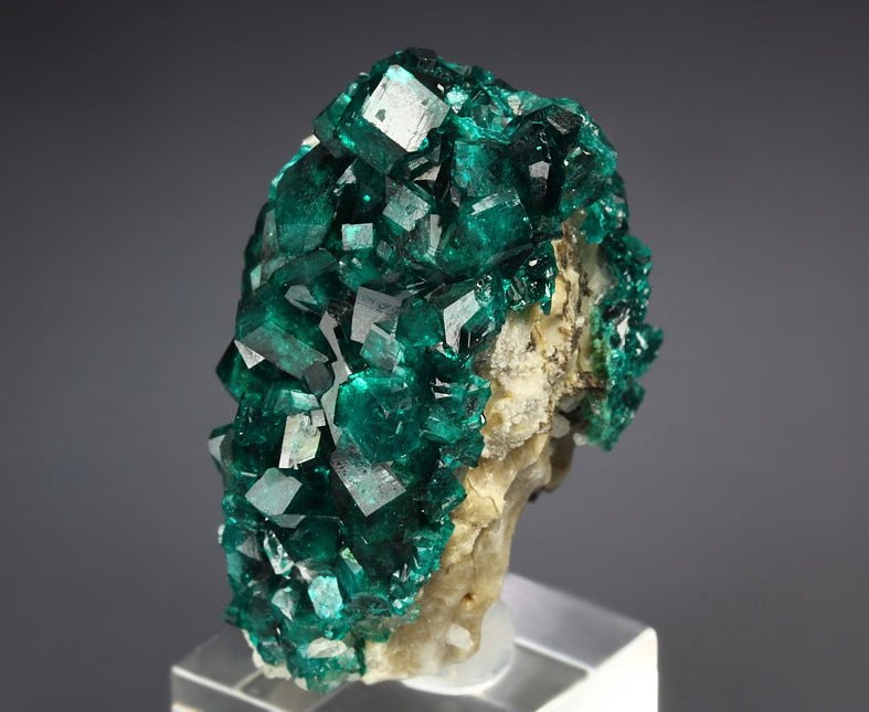 gem DIOPTASE