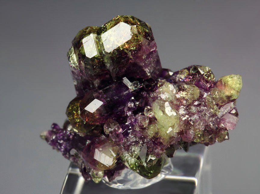 gem VESUVIANITE var. MANGANOAN bi-terminated