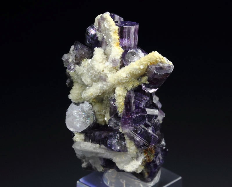 gem FLUORAPATITE, ALBITE