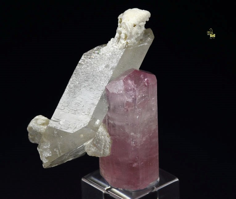 pink gem TOURMALINE var. ELBAITE, bi-terminated QUARTZ, MUSCOVITE