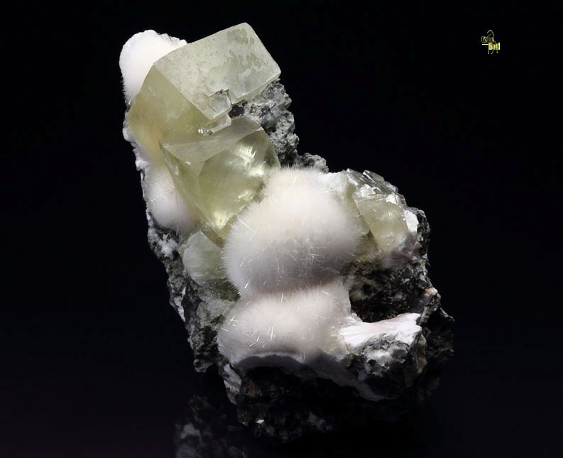 MORDENITE, CALCITE