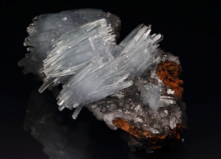 new find - bi-terminated BARYTE, CALCITE