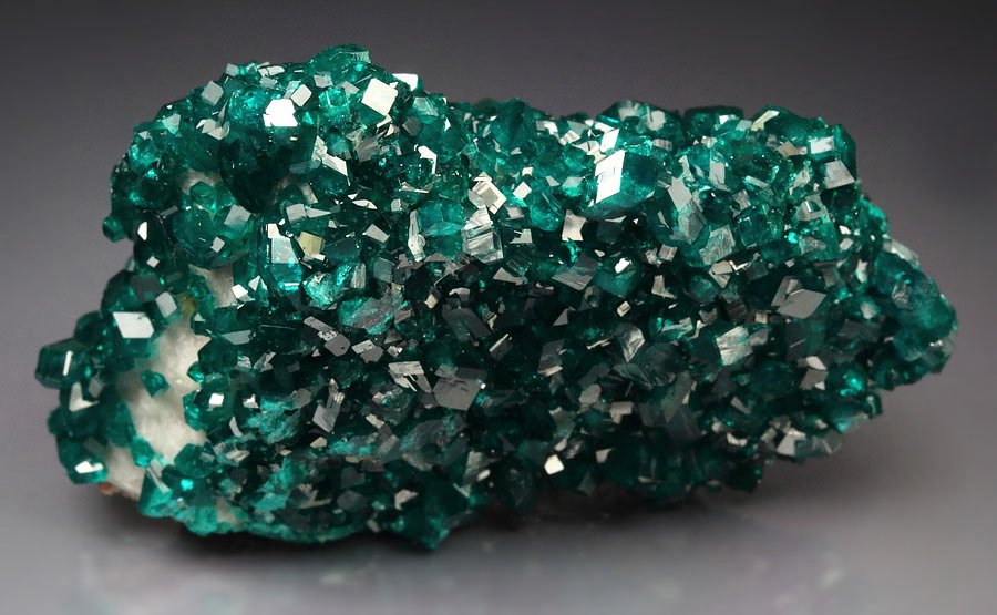 gem DIOPTASE, CALCITE