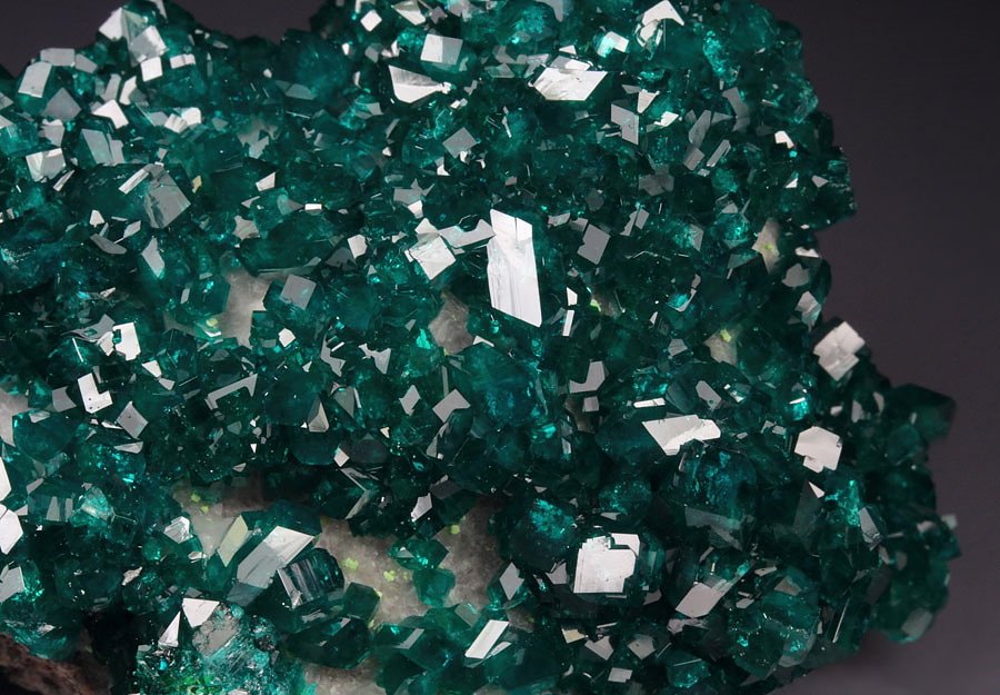 gem DIOPTASE, CALCITE