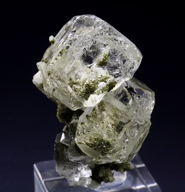 water-clear FLUORITE impaled with QUARTZ