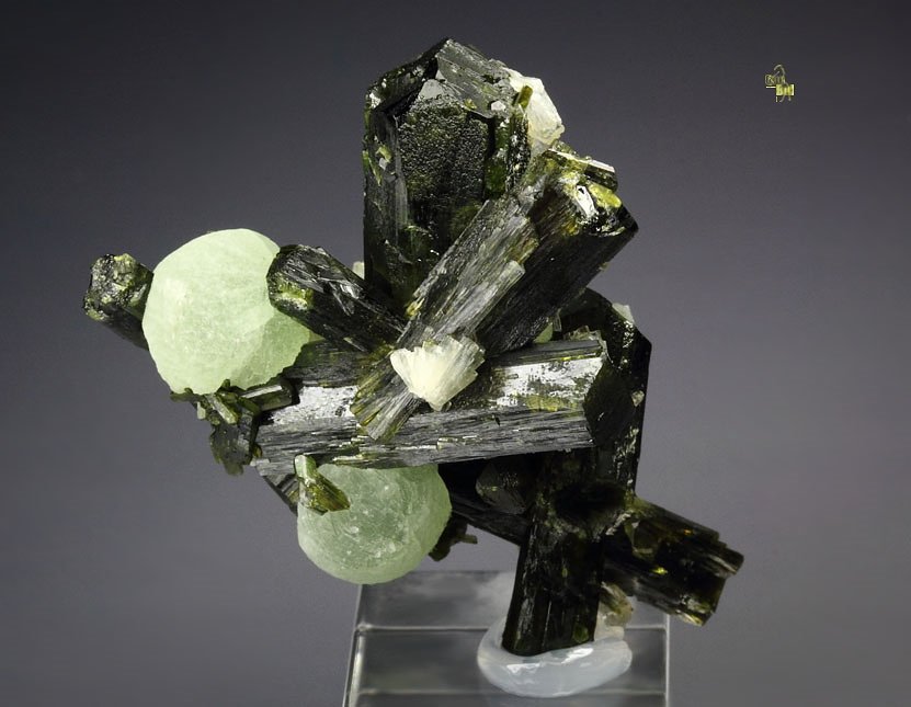 new find - PREHNITE, EPIDOTE, STILBITE