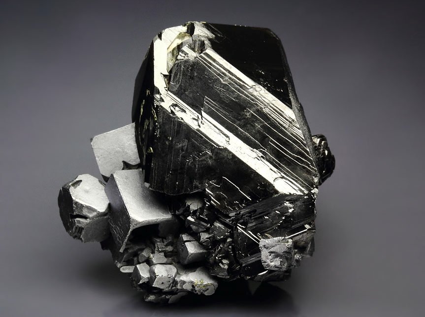 SPHALERITE octahedron, skeletal GALENA, CHALCOPYRITE, QUARTZ - floater