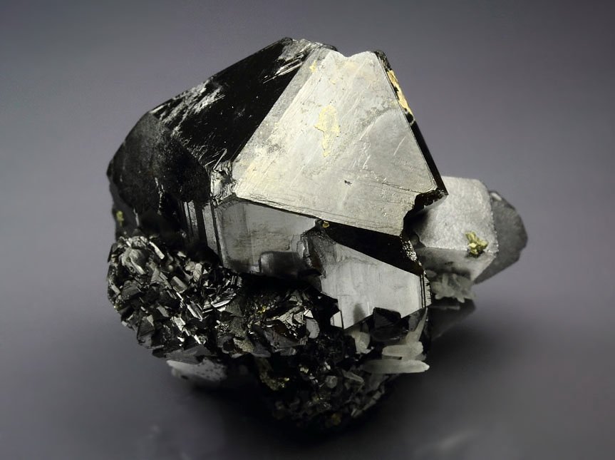 SPHALERITE octahedron, skeletal GALENA, CHALCOPYRITE, QUARTZ - floater