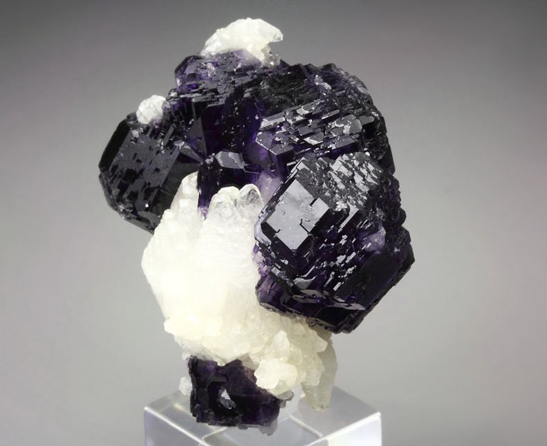 FLUORITE with PHANTOMS, CALCITE - floater 