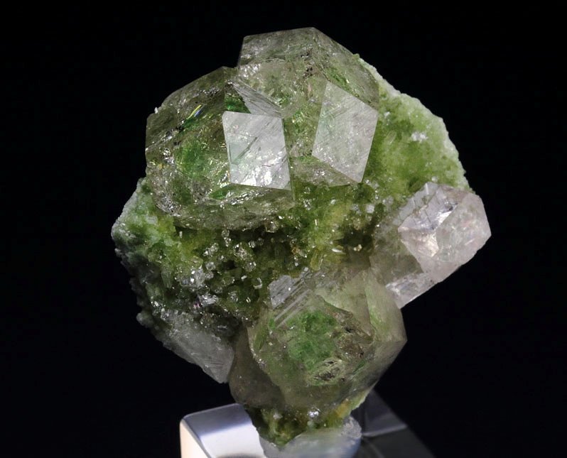 gem GARNET var. GROSSULAR, DIOPSIDE