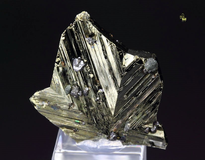 twinned CUBANITE, SPHALERITE 