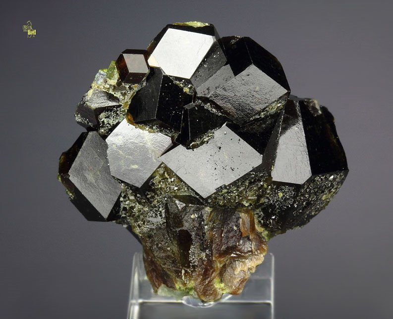 gemmy GARNET var. ANDRADITE, EPIDOTE