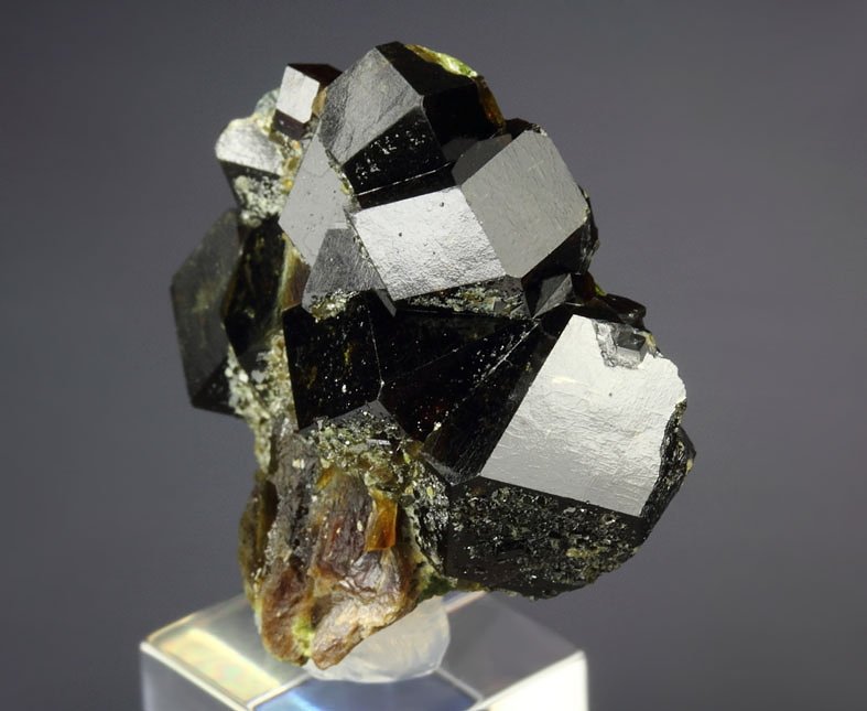 gemmy GARNET var. ANDRADITE, EPIDOTE