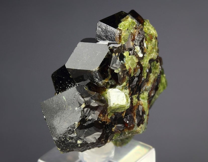 gemmy GARNET var. ANDRADITE, EPIDOTE