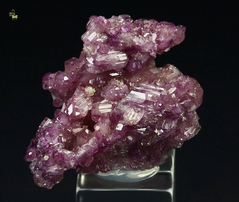 VESUVIANITE var. MANGANOAN