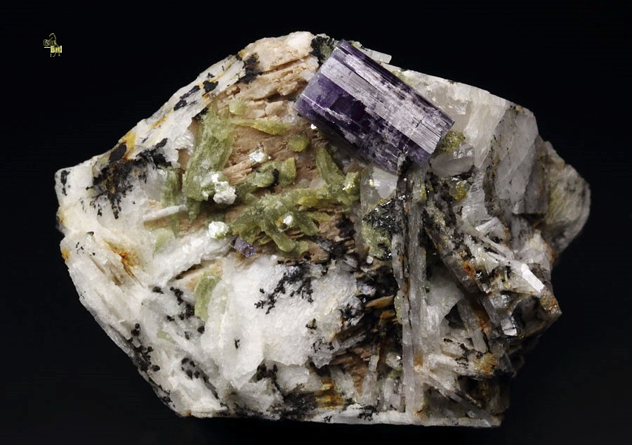 gem FLUORAPATITE, ALBITE, MUSCOVITE