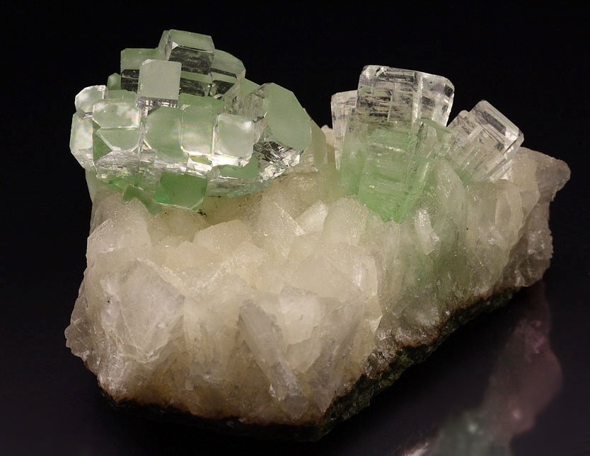 FLUORAPOPHYLLITE-(K) disco ball, STILBITE